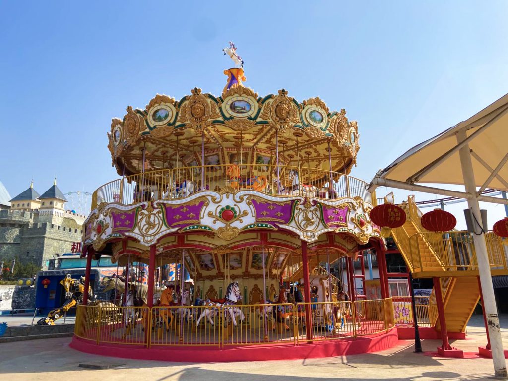 Ferris Wheels and Bumper Cars for Sale: Enhancing Amusement Parks with Iconic Rides
